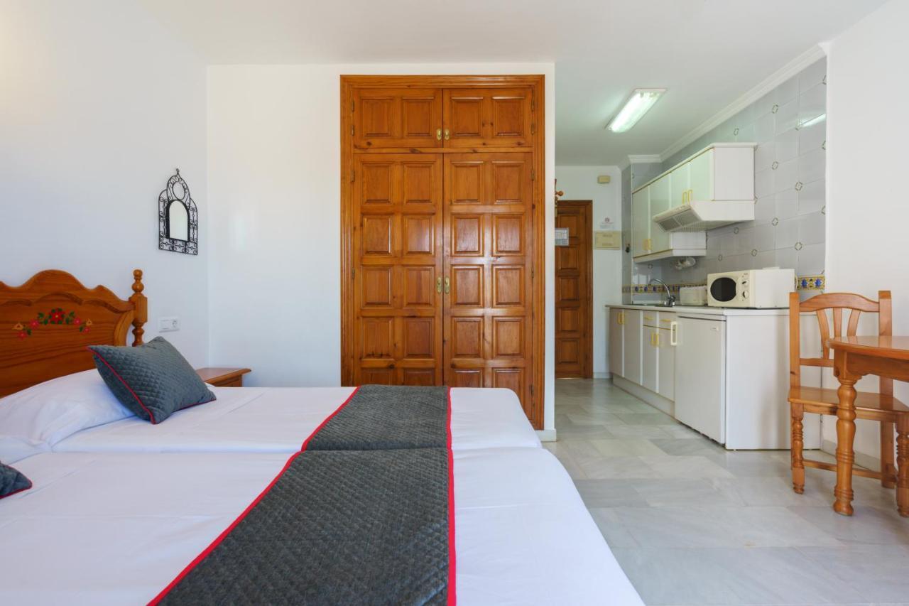 Apartamentos Pepe Mesa Нерха Экстерьер фото