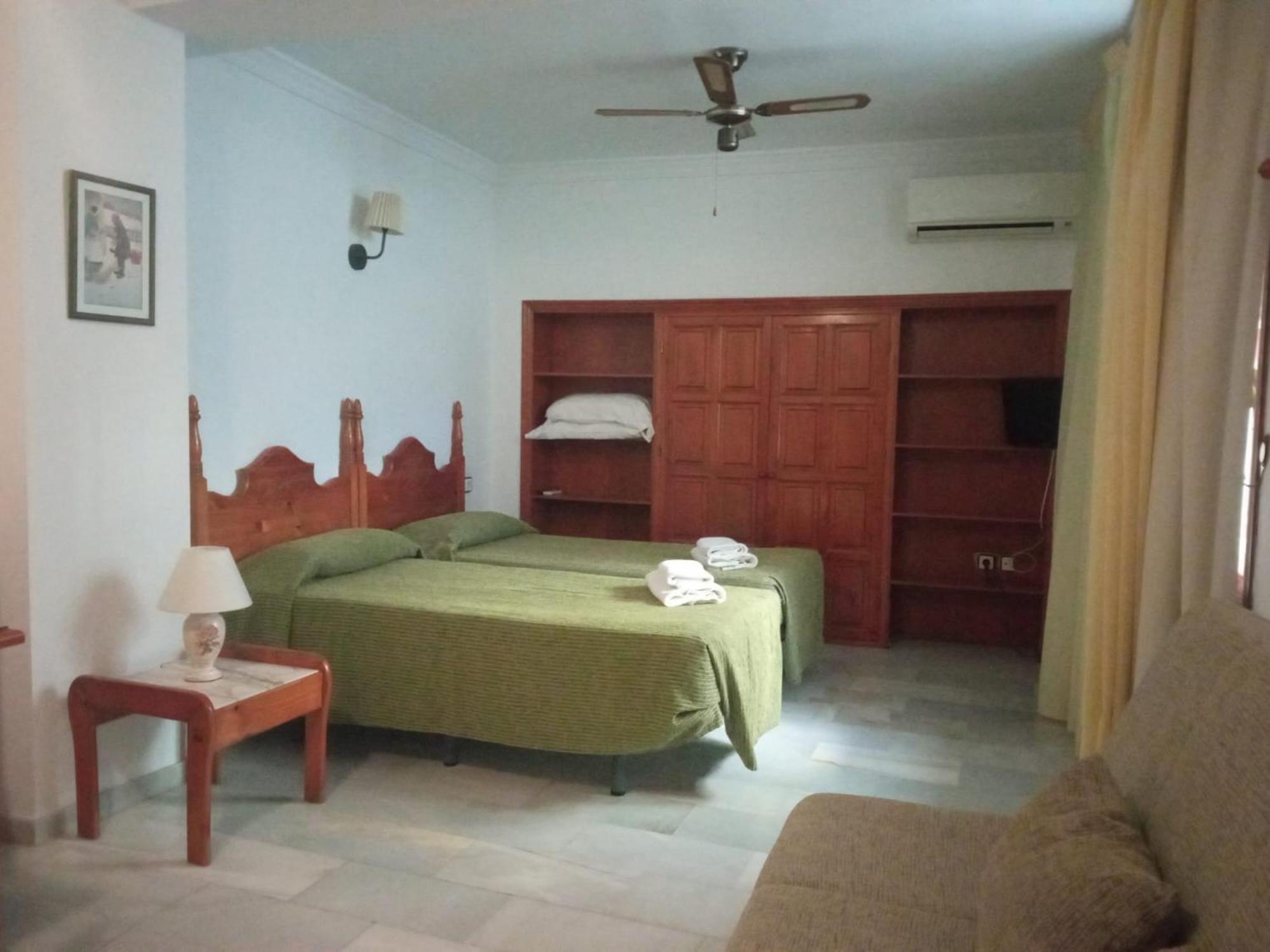 Apartamentos Pepe Mesa Нерха Экстерьер фото