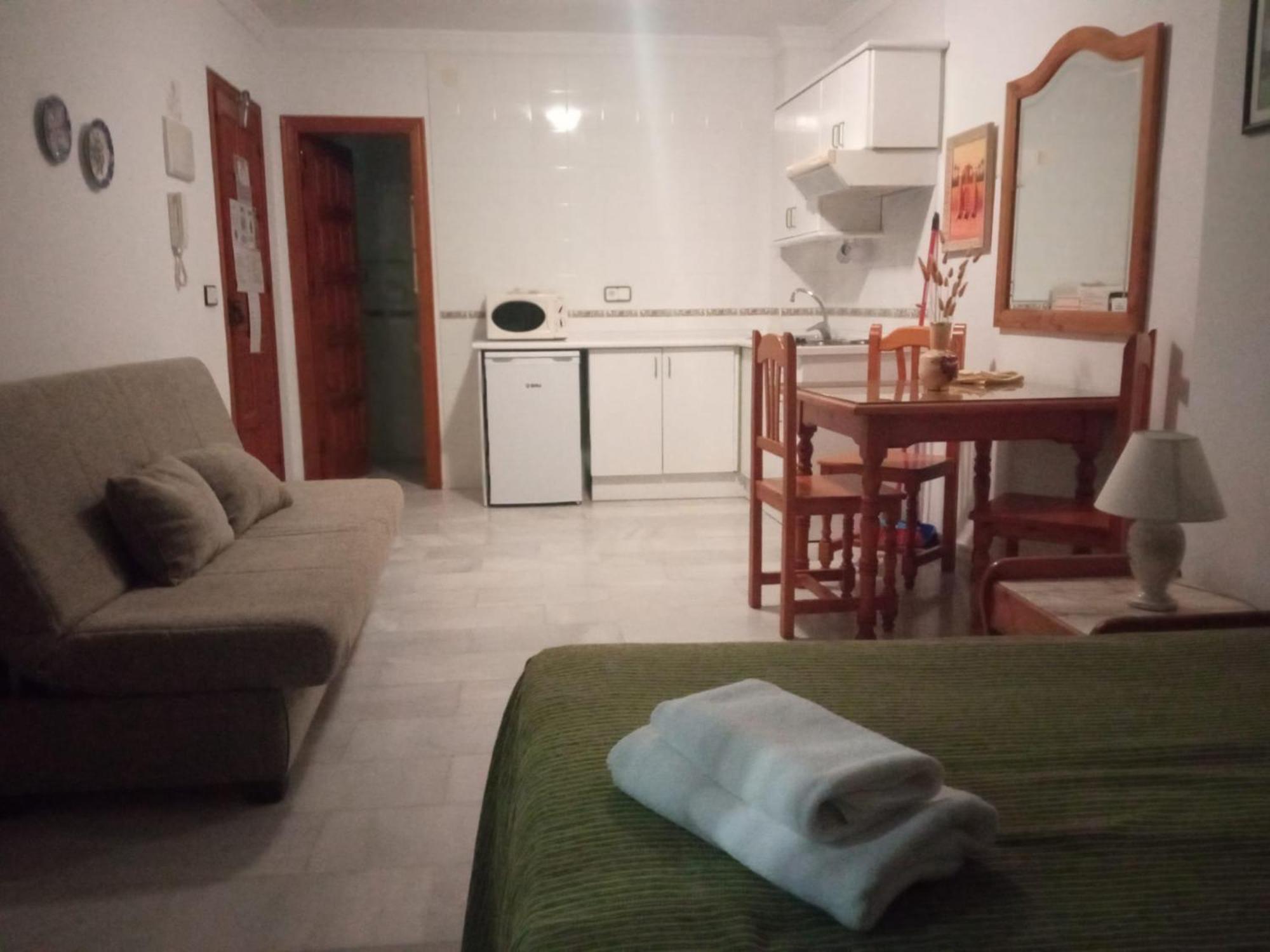 Apartamentos Pepe Mesa Нерха Экстерьер фото